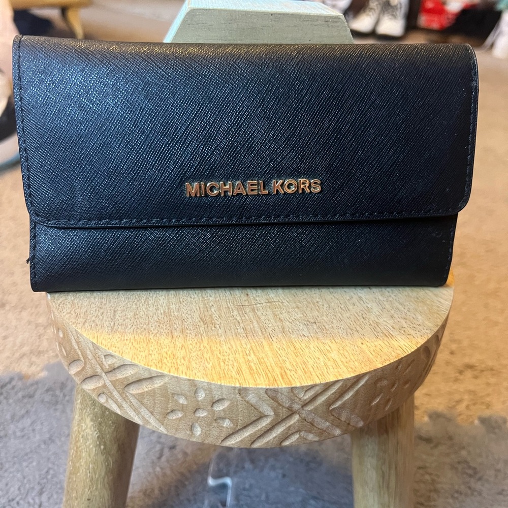 MICHAEL KORS WALLET!